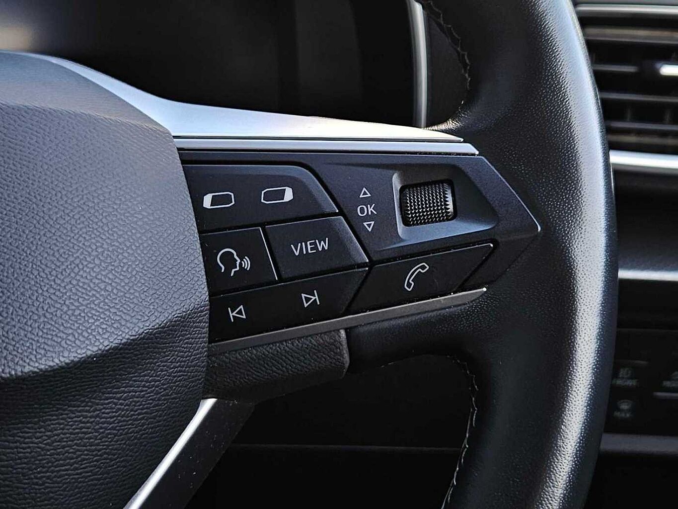 SEAT Leon 1.0 TSI EVO SE Dynamic 5dr